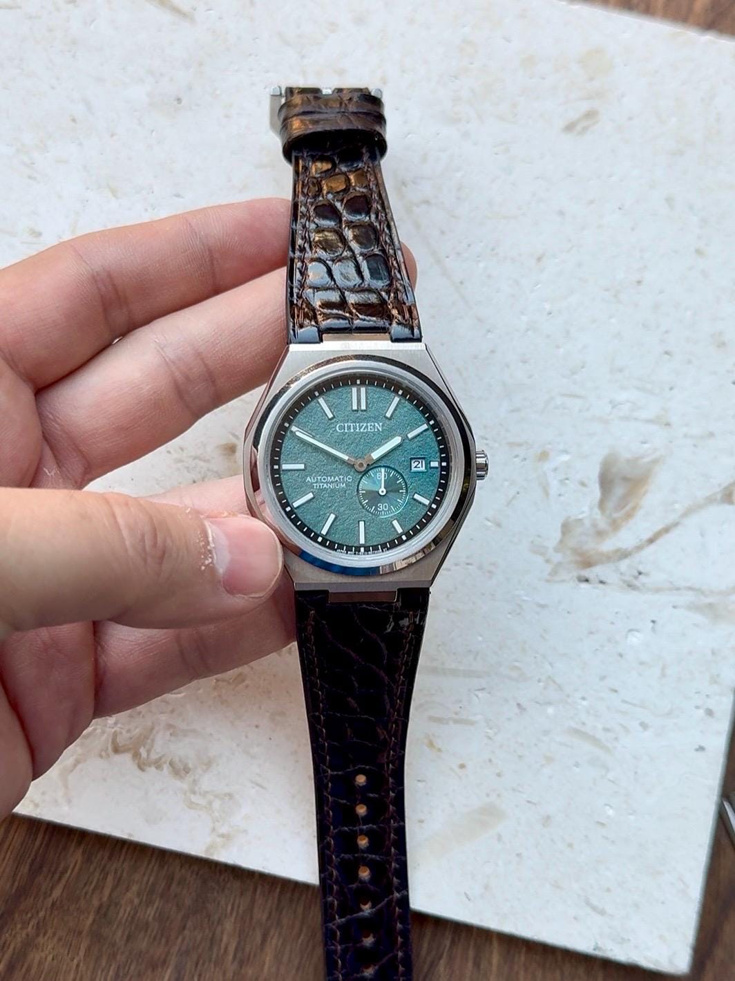Citizen Zenshin Super Titanium / Eco-drive - Shiny Alligator