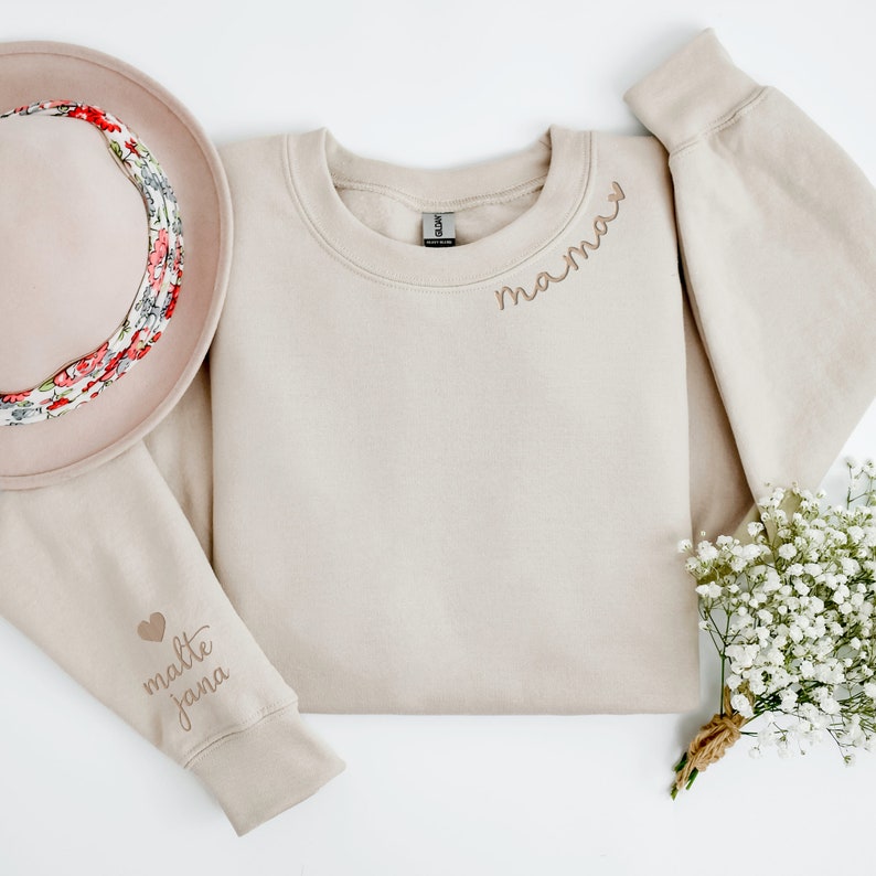 Personalisierte Muttertags Geschenke, bestickter Mama Pullover mit Kindernamen Bild 4