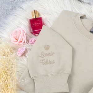 Personalisierte Muttertags Geschenke, bestickter Mama Pullover mit Kindernamen Bild 2