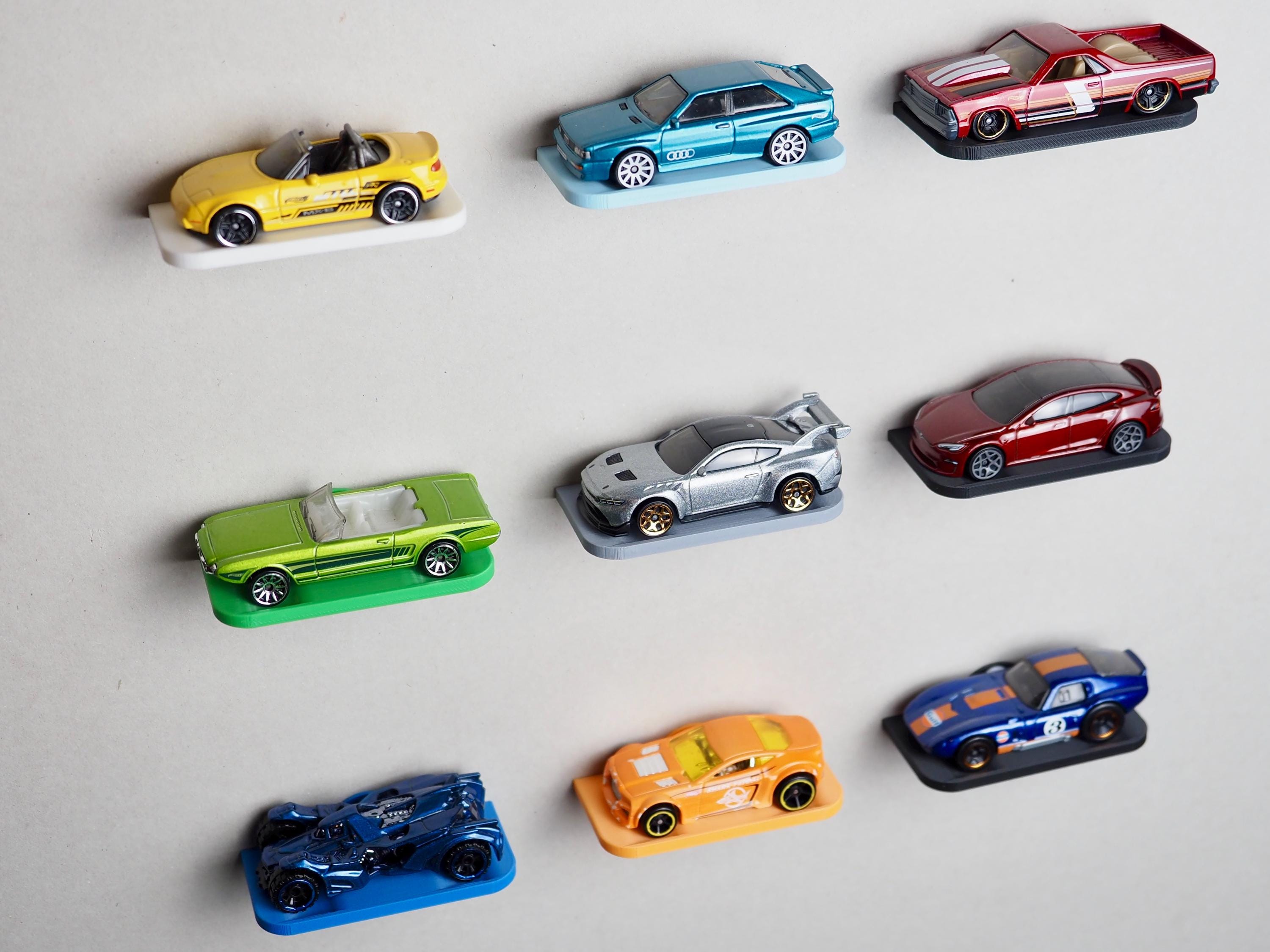 Wall mount for Hot Wheels, Matchbox and Die-Cast cars, stylish and stable, 3D printed Diecast wall mount in your desired color
