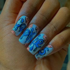 Cookie nails