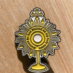 Monstrance Lapel Pin, Christian Catholic Pin, catholic gifts, first communion gift, baptism pin, Free Shipping