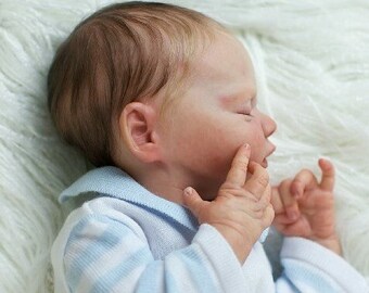 REBORN PERSONALIZADO. Muñeco bebé reborn de vinilo kit Charlee de Andrea Arcello. Tamaño recién nacido. Muñeca hiperrealista 19" o 49cm