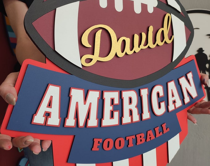 Personalisierbare American Football Logo Wandkunst aus Holz - Personalisieren Sie Ihren Raum mit einzigartigem Fußball-Dekor.