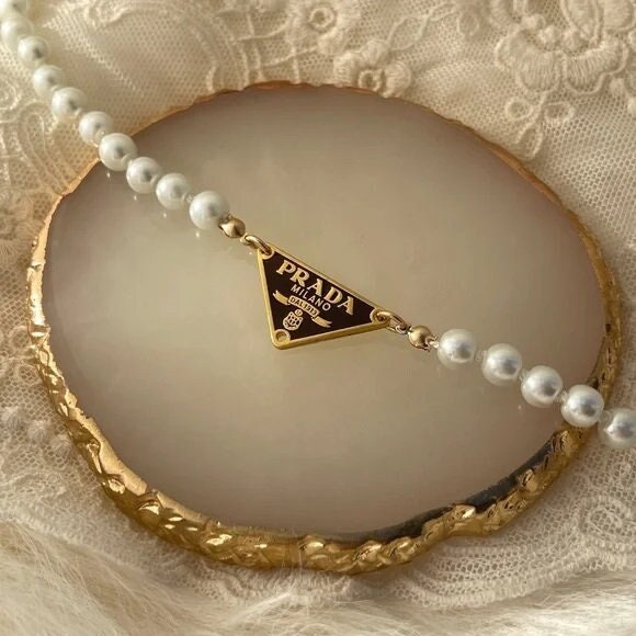 prada pearl chain necklace — iamkoko.la | Necklace, Pearl chain necklace,  Pearl chain