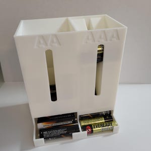 Battery Dispenser/storage