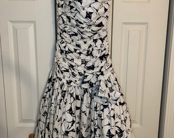 Vintage Victor Costa black & white flower floral dress