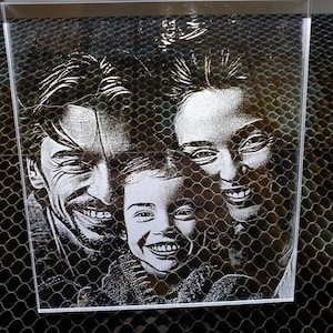 Acrylic co2 Portrait Engraving - Immortalize precious moments with personalized laser engravings!