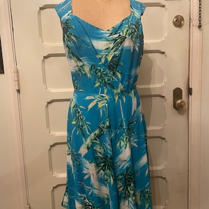 Vintage 1950s Hawaiian Dress