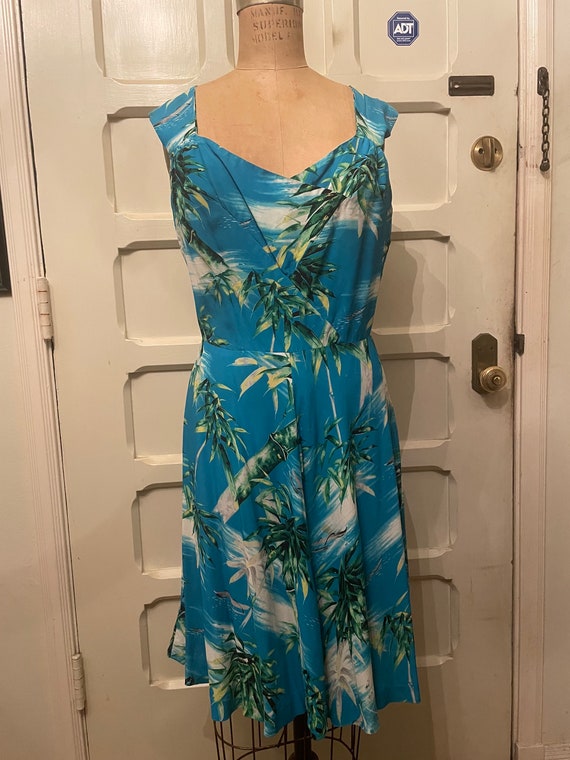 Vintage 1950s Hawaiian Dress