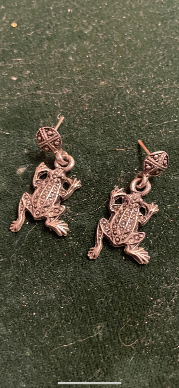 Vintage 1970s Whimsical Frog Earrings