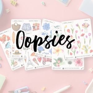 Puede incluir: Un conjunto de cinco hojas de pegatinas con varios diseños, incluyendo flores, moda de verano y vida marina. Las hojas de pegatinas son blancas con bordes negros y el texto "Mollie's Prints" y "Oopsies" es visible.