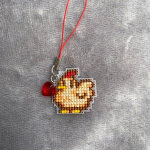 Breloque poulet Stardew Valley au point de croix image 3