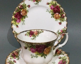 Royal Albert old country roses tea cup trio English Bone China Porcelain