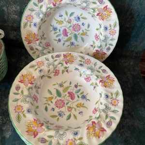 Minton - Haddon Hall - Green Edge - 20cm Rim Bowls, Pasta Dishes, Lip Deep bowls - preowned condition - Bone china England
