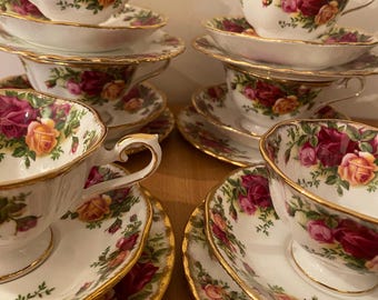 Set of six Gorgeous Royal Albert Bone China England "Old Country Roses" Tea Cup/Avon Cup & Saucer- Avon Shape Teacup and Saucer- Rare! Trio