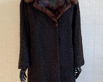 Vintage Fur Coat Real Lambskin Mink Collar Size XL Perfect Condition Timeless Brown Fur Jacket Luxe Winter Outerwear