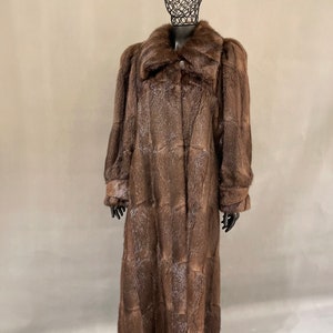 Muskrat Fur Coat, Vintage Muskrat Fur Coat, Long Fur Coat, New Fur Coat, Soft Fur Coat, Genuine Fur, Fur Coat For Women, Size Large ( L)