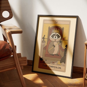Le tarot de l'empereur raton laveur | Décoration d'intérieur du tarot | Art mural tarot affiche imprimable carte de tarot
