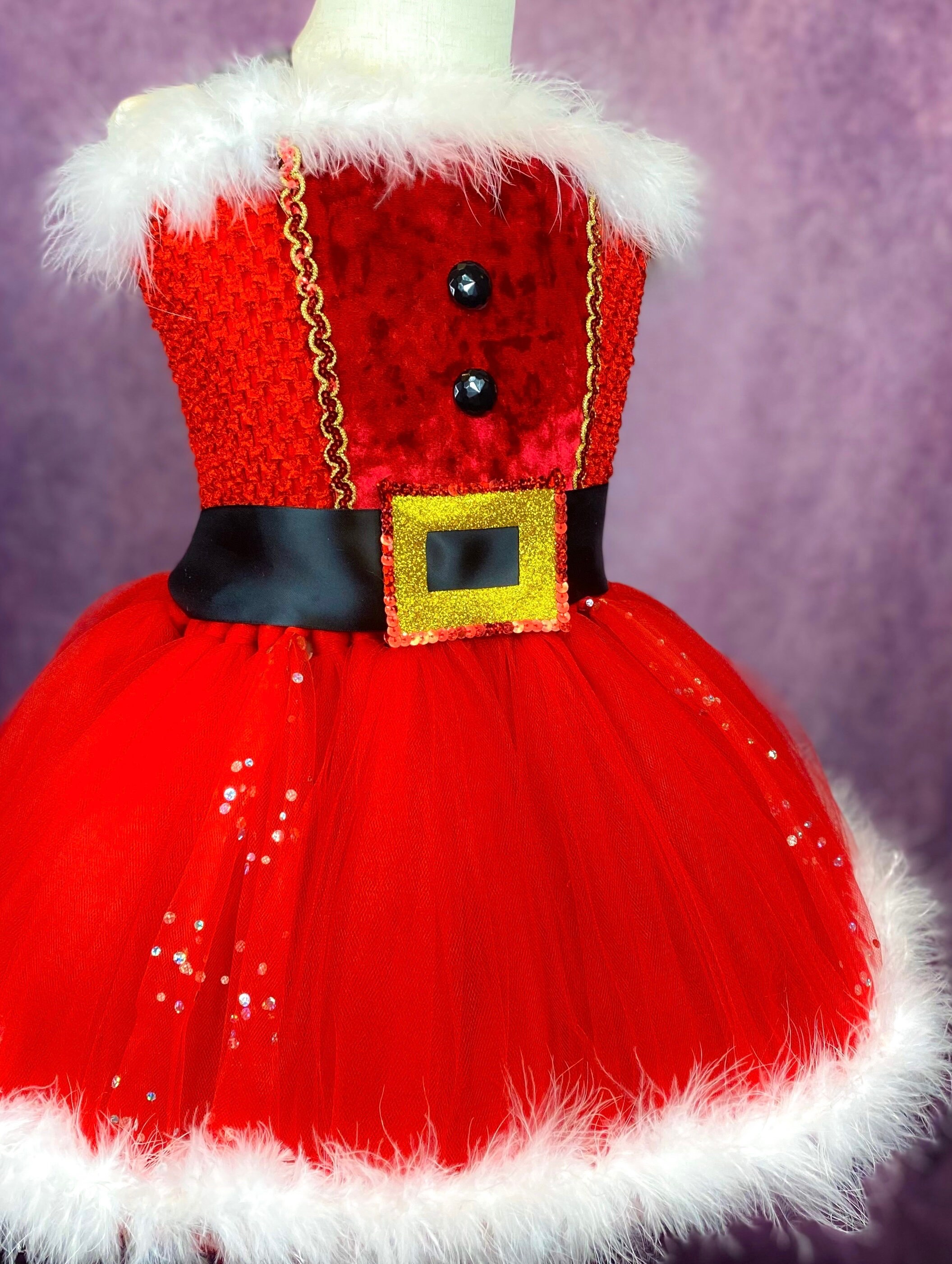 harley quinn in gold dress Fun Costumes Women's Costume, Harley Quinn Overalls for Super Villain Jester Outfit & Halloween - X-Small sale: 30December US Taylor Swift Fearless Tour Color:LIGHT WASH and go inside the