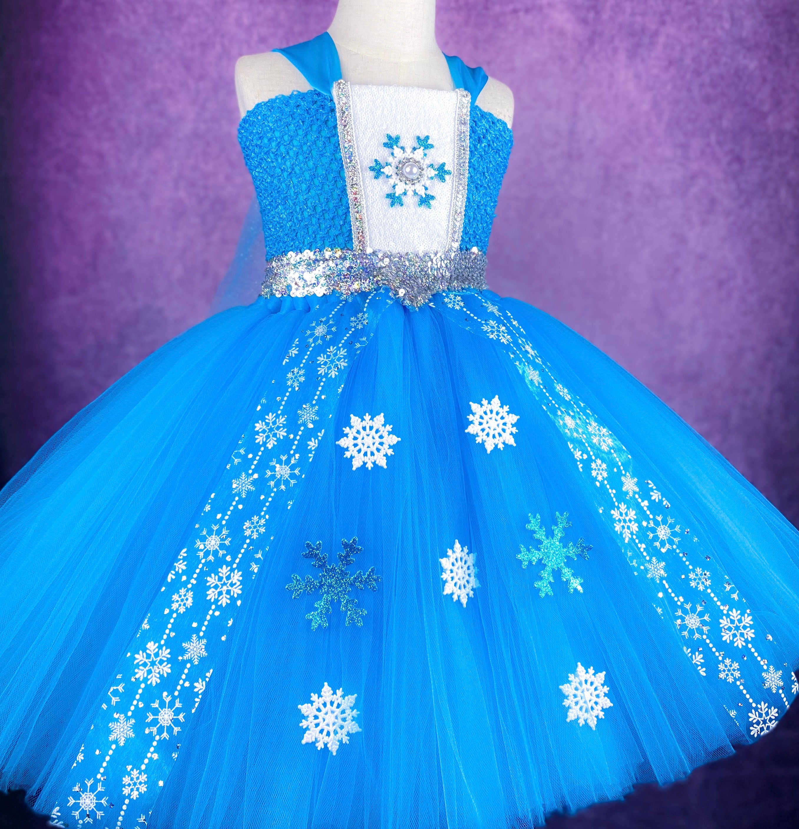 ArtStation - Elsa, jay jackson | Frozen elsa dress, Disney princess dresses,  Elsa outfit
