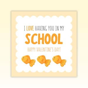 Etiqueta de regalo de San Valentín con forma de pez dorado para imprimir, etiqueta de regalo "Me encanta tenerte en mi escuela", intercambio de regalos de San Valentín para niños y maestros en edad preescolar