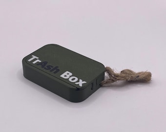 Taschenaschenbecher „TrAsh Box“, kompakt mit Schiebedeckel & Gummizug, Platz für 4-5 Stummel, umweltfreundlich, robust, nachhaltig