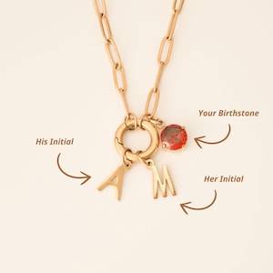 Paquete de dijes personalizados: pulsera personalizada con inicial y piedra de nacimiento, colgante de letra plana, joyería minimalista, dije con nombre, regalo para ella