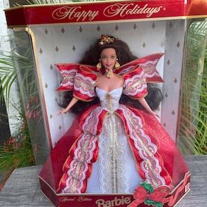 RARE 1997 Misprint Green Eyes Holiday Barbie Happy Holidays Gold Special Edition