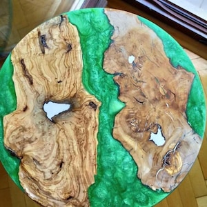 Round Epoxy Coffee Table: Natural Wood & Green Resin