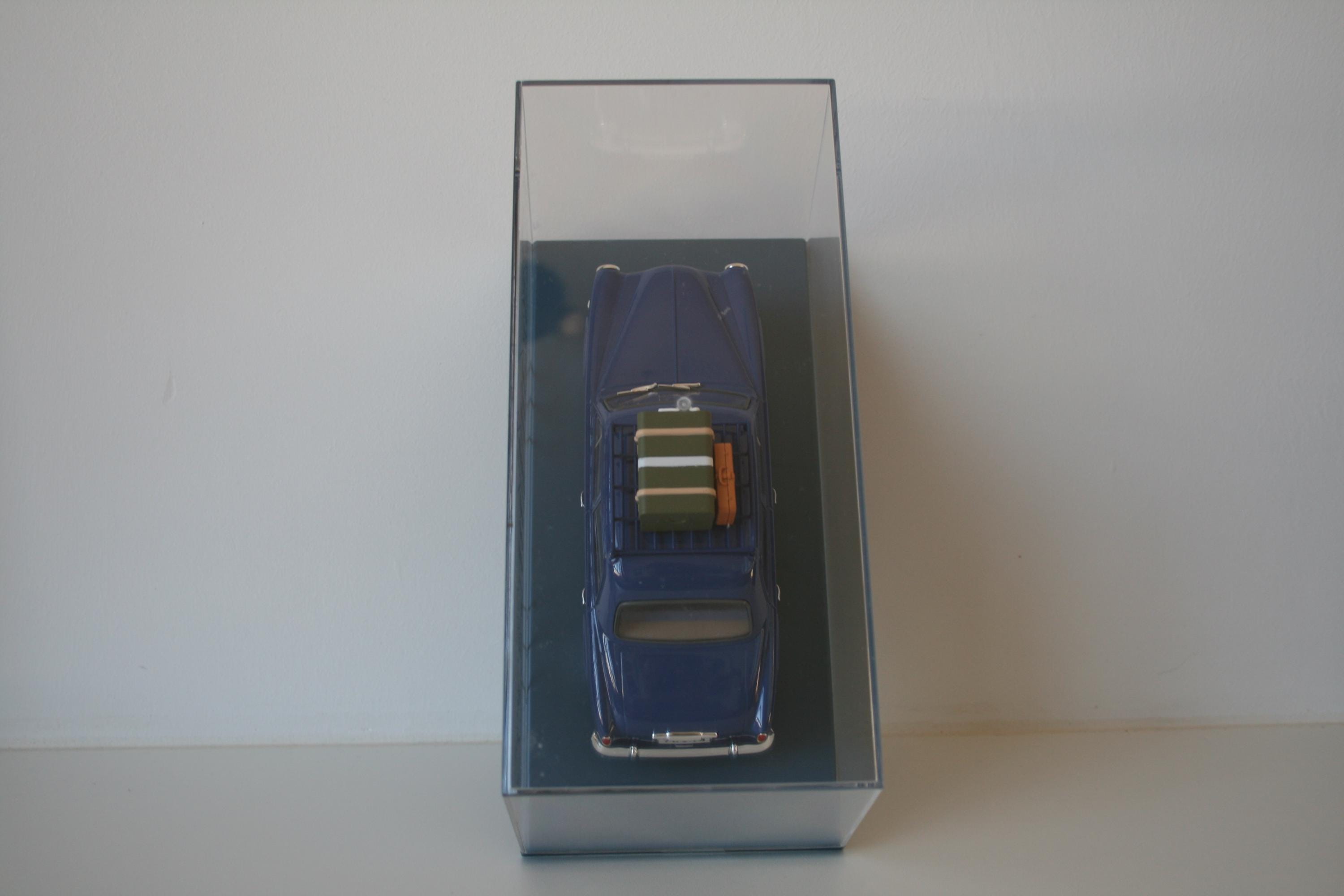 collection voitures Tintin 1:24ème Le taxi Panhard Dyna Z-N°30