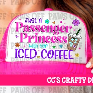 Princesa Passageira PNG | Design de Sublimação de Amante de Café Gelado | Download Digital de Passeio de Carro Engraçado | Download Instantâneo PNG | Transferência DTF