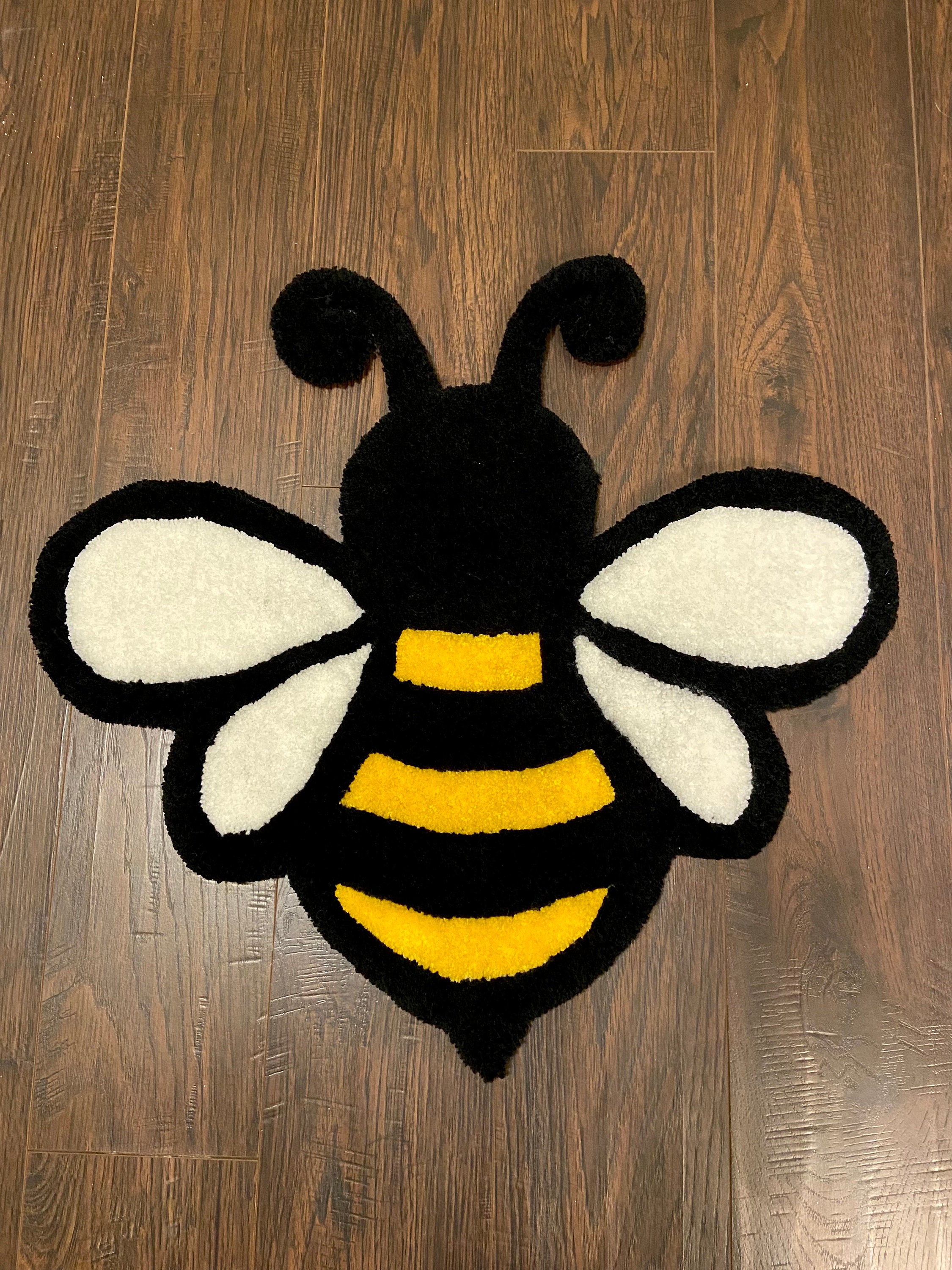 Bee Rug for Bee Themed Gifts, Honeycomb Tones Bee Pattern Rug, Geometric  Yellow Kitchen Rug, Aesthetic Yellow Rug, Modern Living Room Rug 