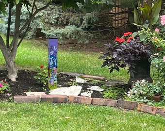 Hand Painted Inspirational Garden Post – Joy Peace Love Hope