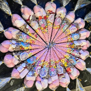 PINK party cones MEDIUM