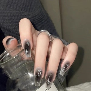 ブラックグラデーションプレスオンネイル|星と月の再利用可能なネイル|ホットガールフェイクネイル|プレミアムチャームコフィンネイル|スパークルクールネイルマニキュア|彼女へのギフト