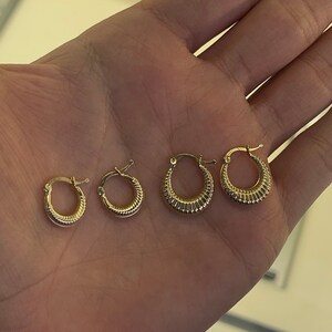 14K Solid Gold Mussel earrings  / Minimalist earring / Dainty Gold earring /Mussel Hoop Earrings /Round Gold Earrings / Gift For Her