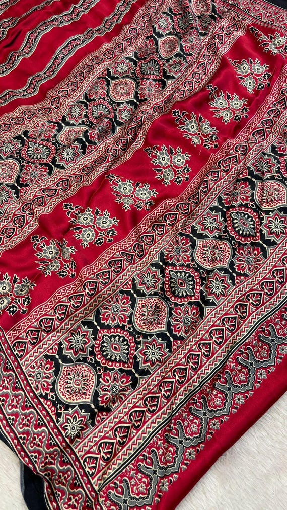 Modal Silk Saree, Abstract Kalamkari Floral Handloom, Tassels