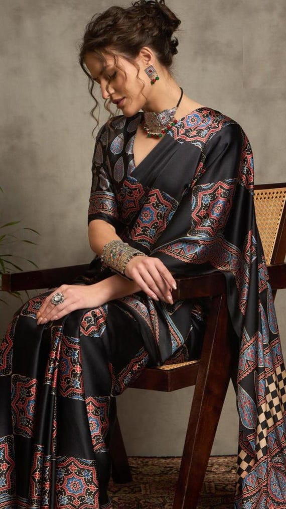 Modal heavy Silk Saree, Wedding Blouse Saree, Abstract Kalamkari Flower Handloom One piece Saree, Wedding gift SareeBlouse, tassels on pallu