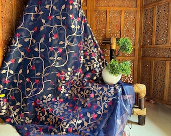 Handloom Jamdani Muslin Saree, Traditional Flower Motif Weave