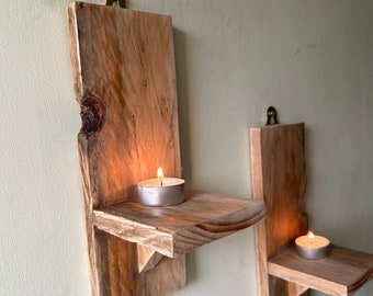 Conjunto de 2 suportes de vela rústicos feitos à mão com madeira reciclada para pequenas prateleiras de exibição.