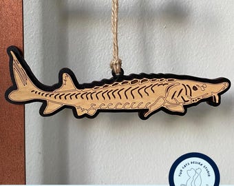 Adorno de pez esturión, archivo SVG para Glowforge o cortador láser, pez del río Detroit, regalo para el Día del Padre y pescador.