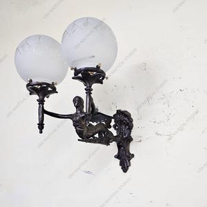 Art Deco Brass Wall Sconce: Vintage Style Globe Light Fixture