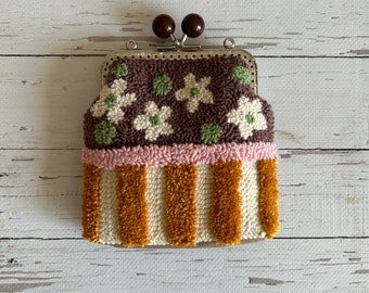 Boho Embroidered Purse, Punch Needle Pouch, Kiss Lock Coin Pouch, Coin Holders, Christmas Gift