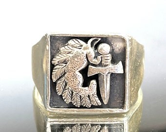 Vintage 925 Sterling Silver Men&#39;s Medieval Sword Signet Ring(A)