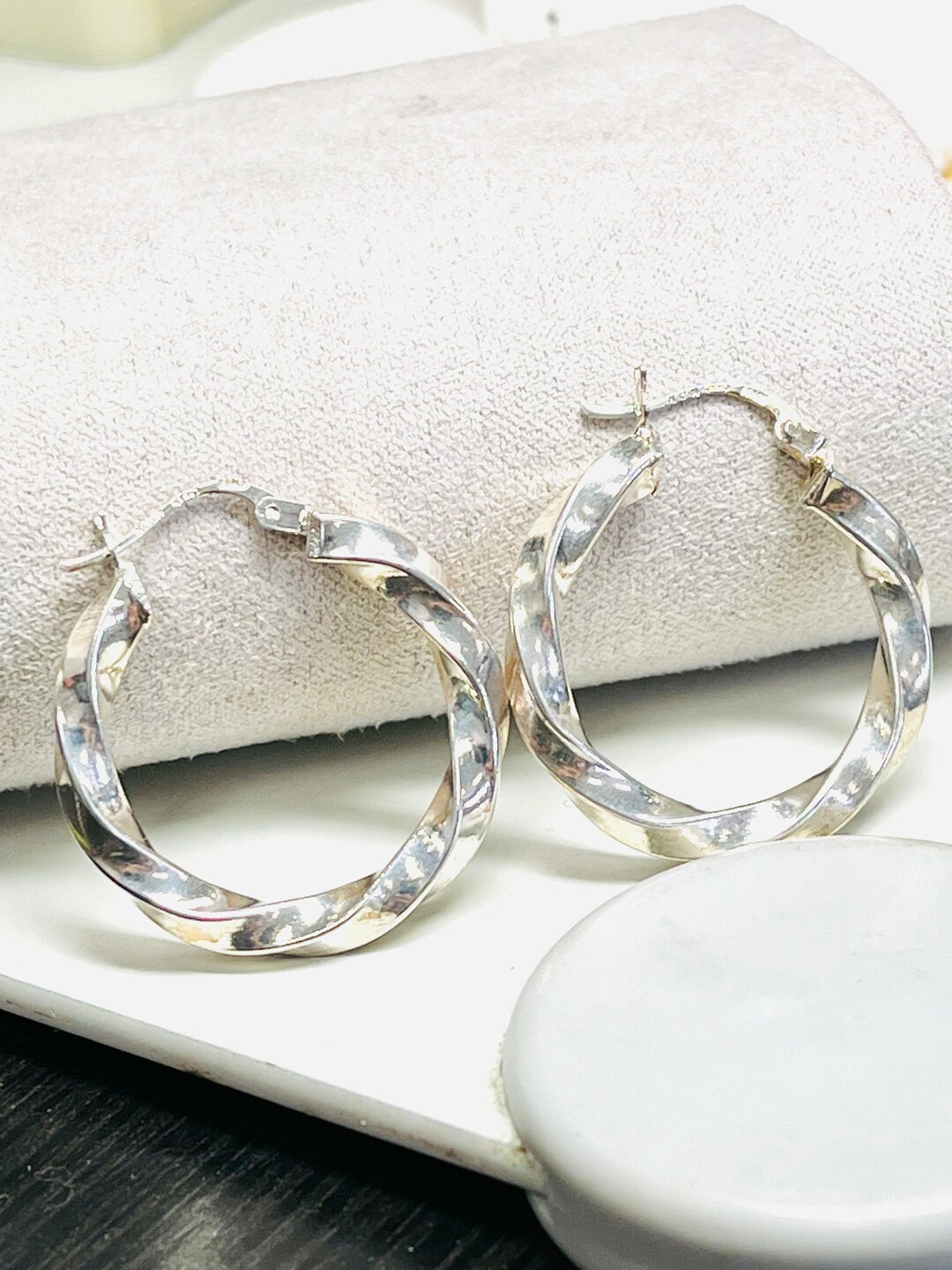 Sterling Silver Vintage Heavy 90's Solid Medium Polished