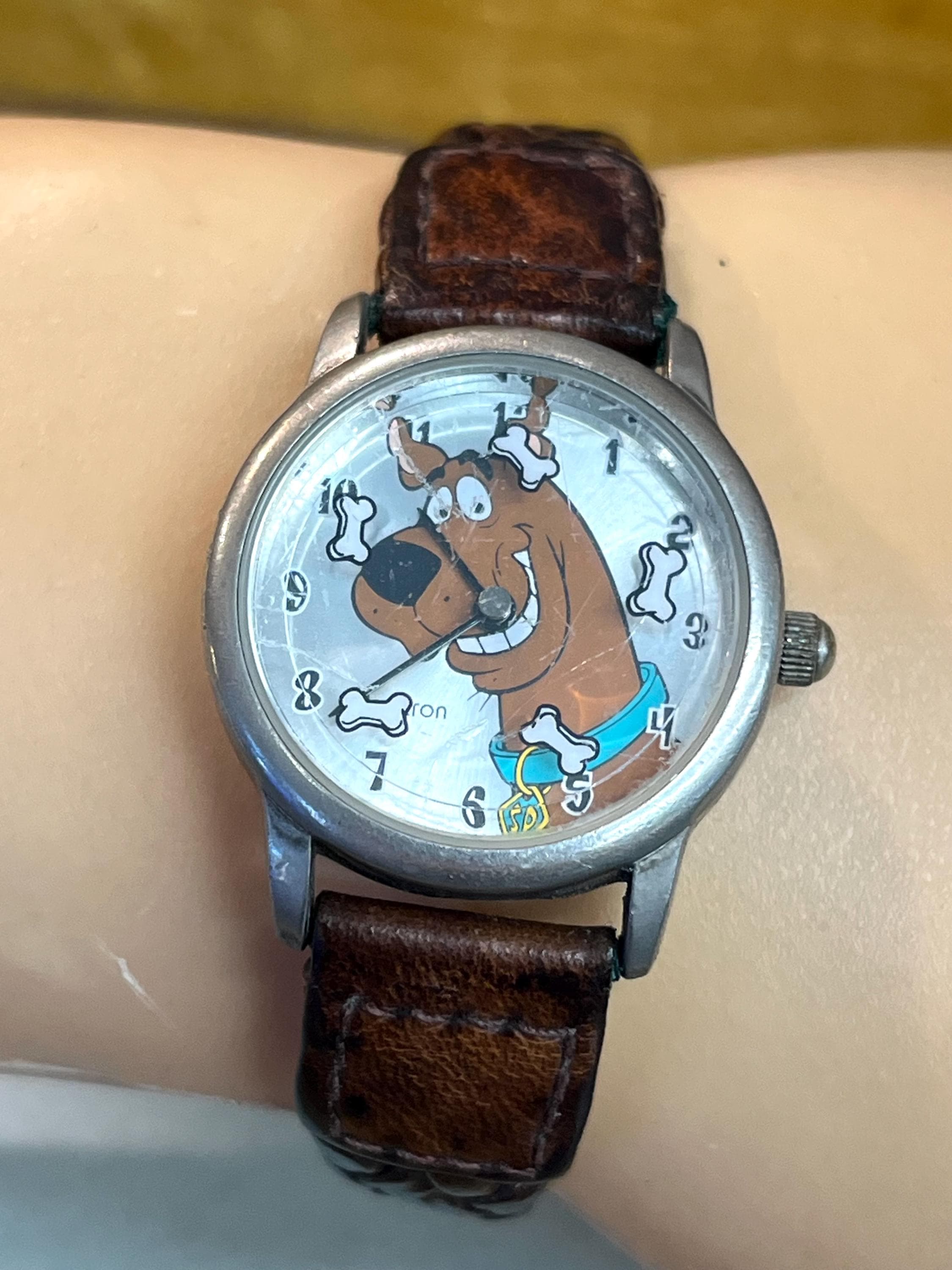 Vintage Silver Tone Armitron Scooby Doo Original Quartz Watch