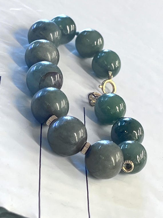 Vintage Natural Green Nephrite Jade Bead Bracelet