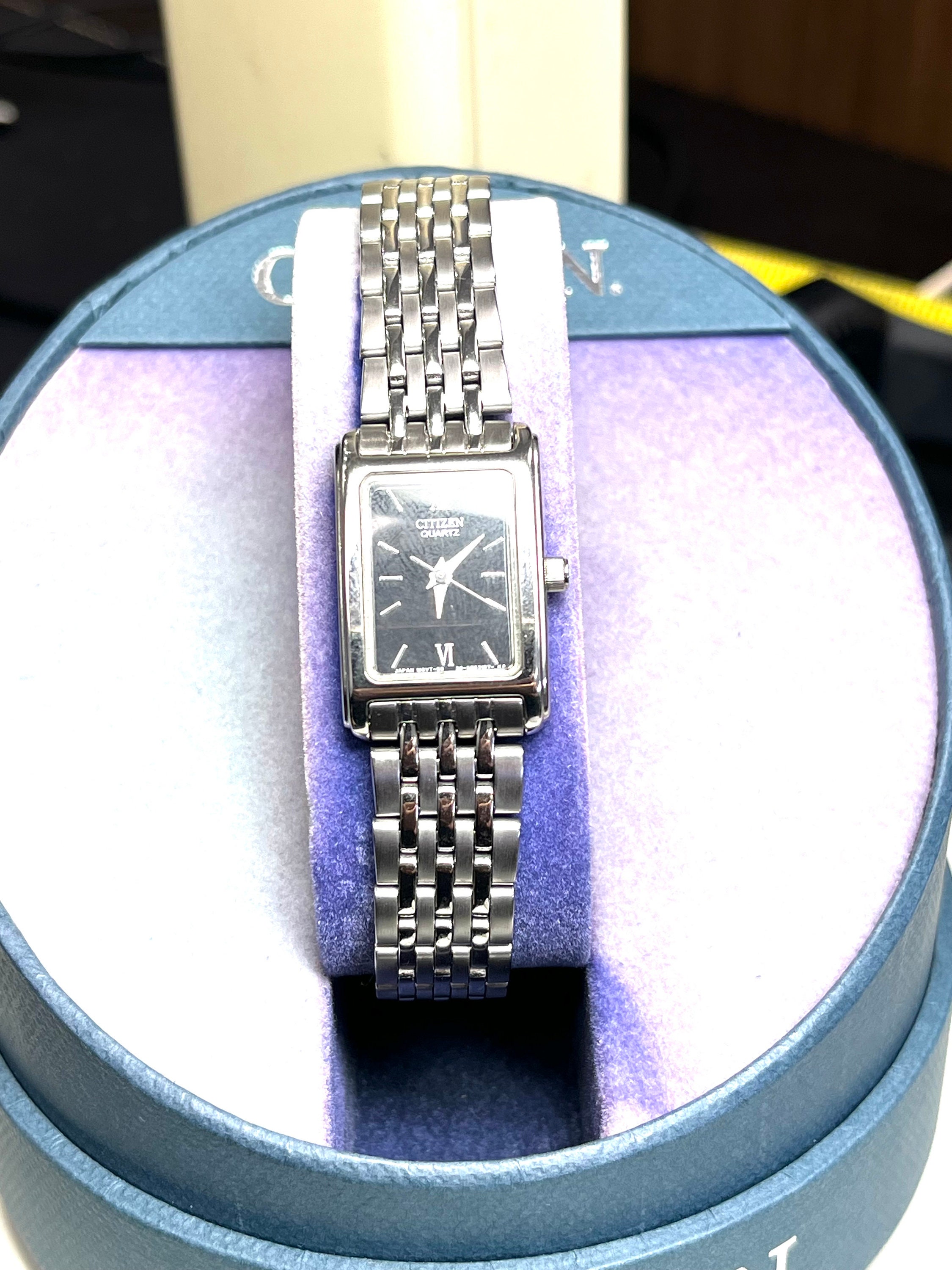 ej5850-57e⭐️新品未使用品⭐️Citizen 腕時計 レディース Citizen Women's Watch EJ5850-57E Quartz Black Dial Silver