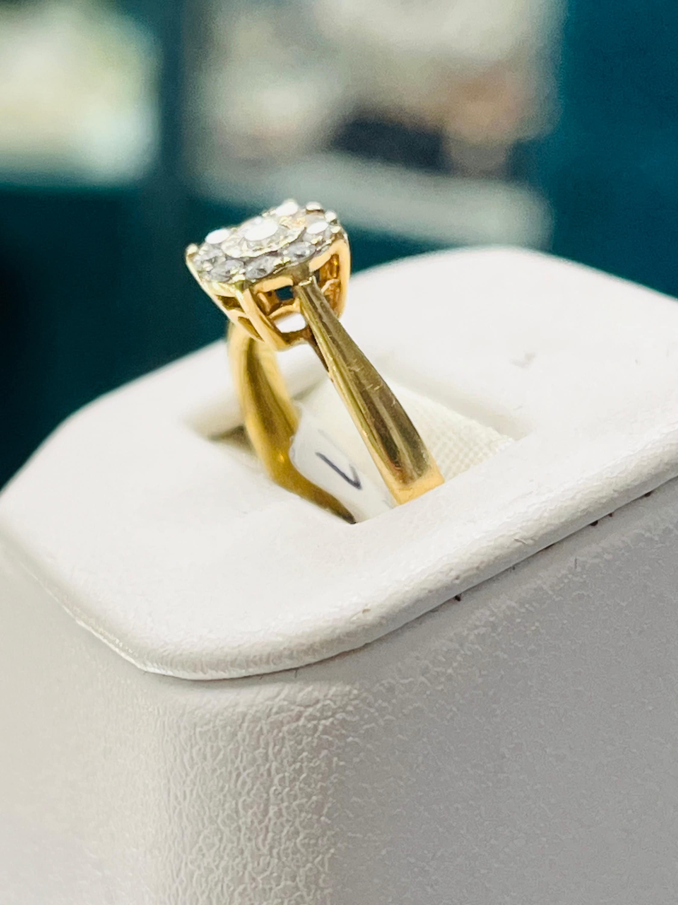 18k Yellow Gold Round Diamond Daisey Cluster Ladies Ring(18007)